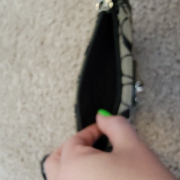 Vintage Small Coach Wristlet with Front Pocket - Picture 3 of 3